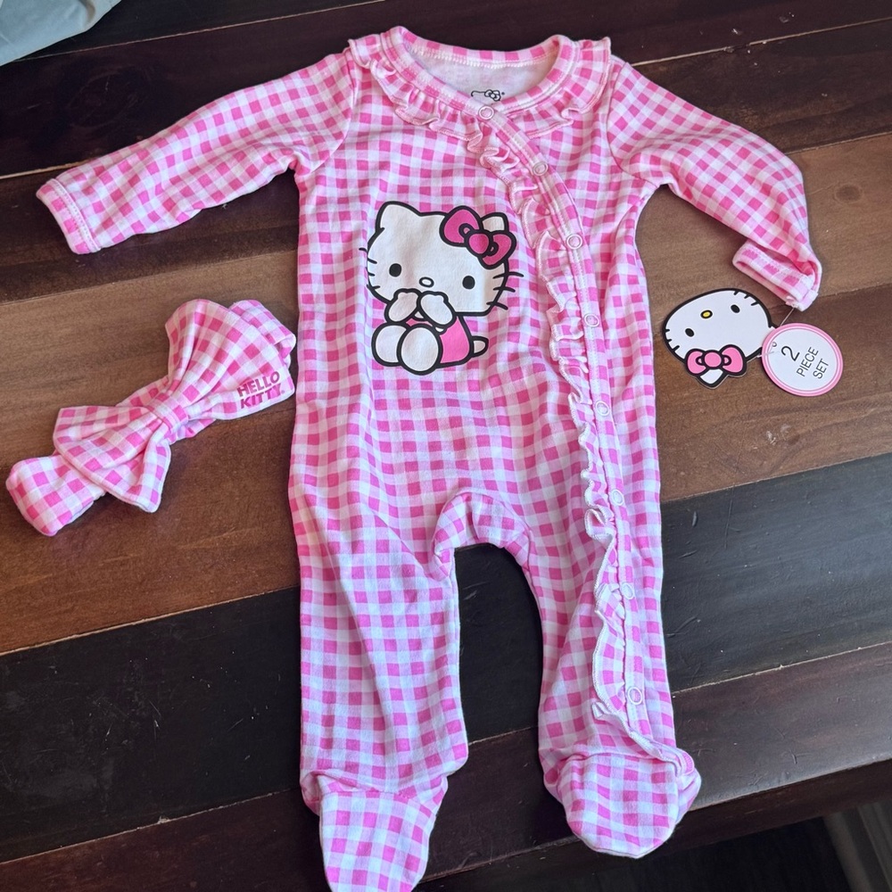 NWT Sanrio Hello Kitty Pink Gingham Set